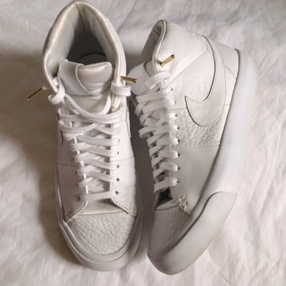 nike blazer royal triple white